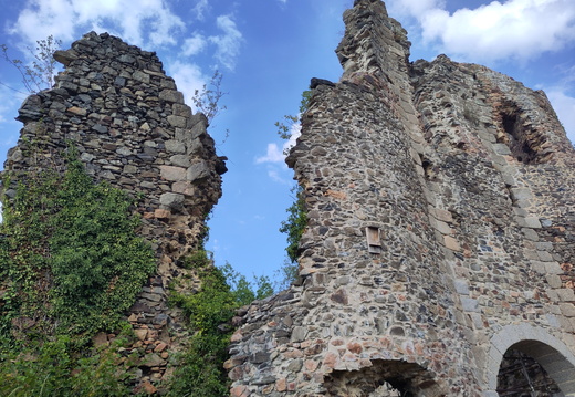 Murailles découpées