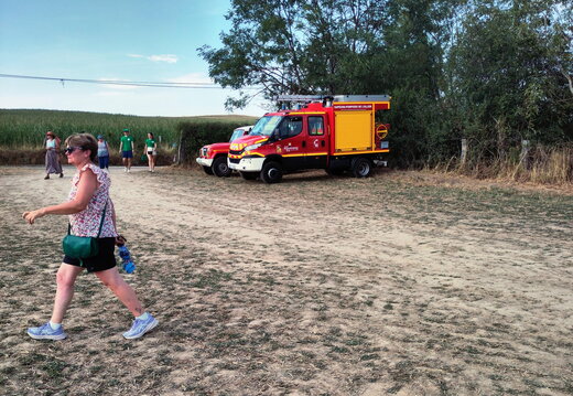 Herbes cuites et camions de pompiers
