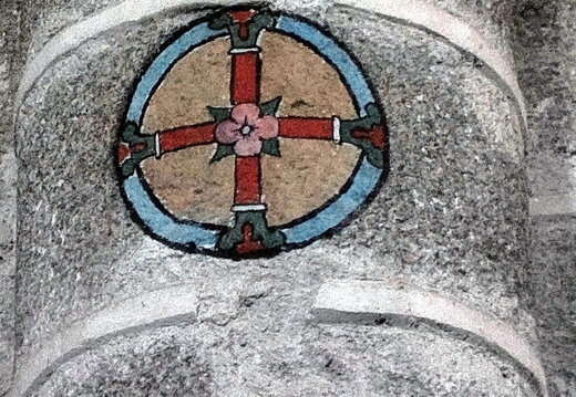 Croix de consécration de l'église Notre-Dame de Châtel-Montagne