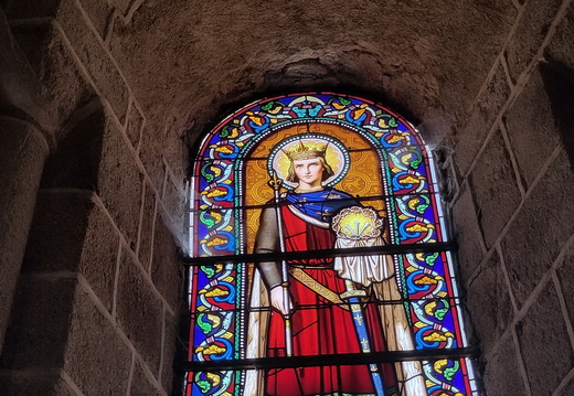 Vitrail n°8 de l'église Notre-Dame de Châtel-Montagne